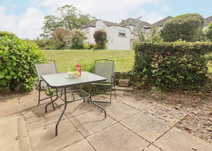 23 Coedrath Park