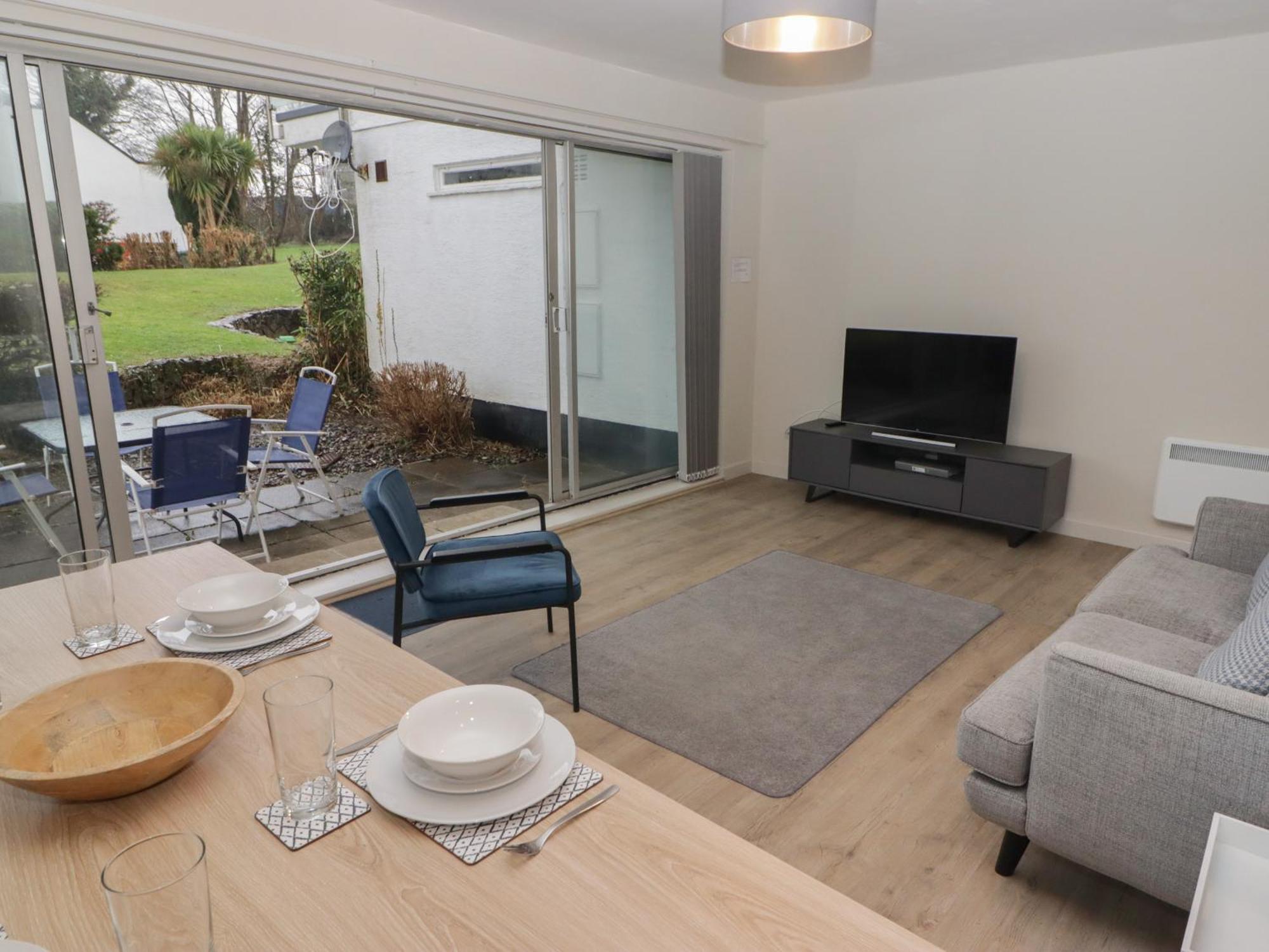 23 Coedrath Park * Saundersfoot
